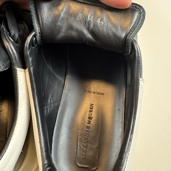 Alexander McQueen Oversized Sneaker - Picture 9 of 11